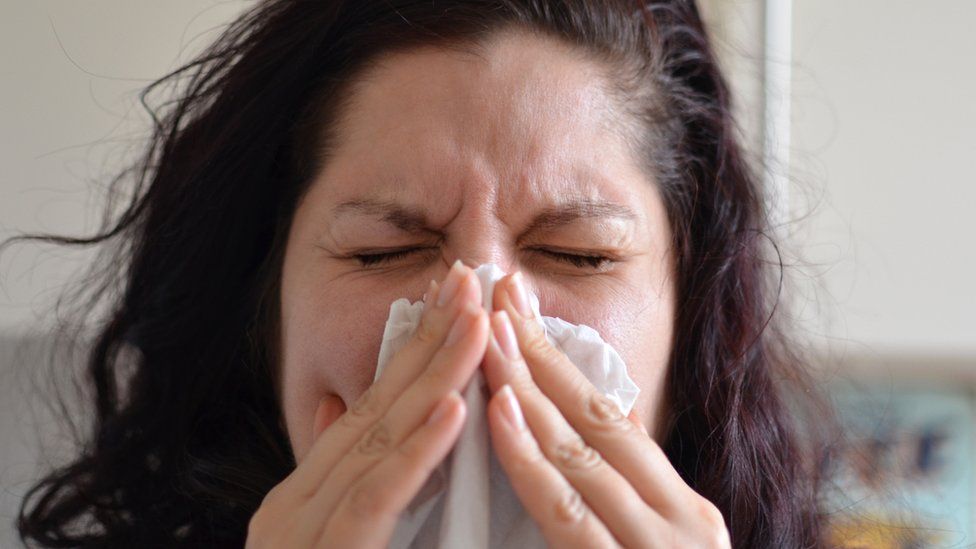 Omicron symptoms: Is a runny nose a cold or Covid?