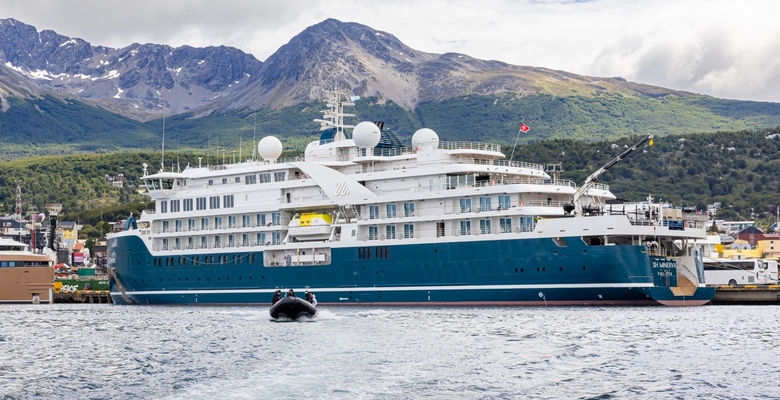 New Year maiden cruise of Swan Hellenic’s SH Minerva launches new era