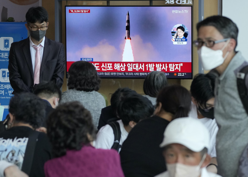 S Korea says North Korea test-fired missile from submarine