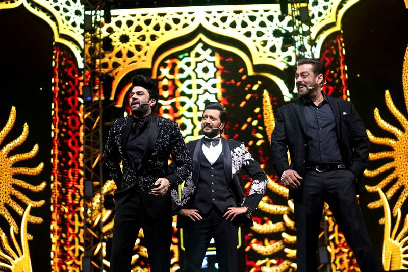 Farhan Akhtar, Abhishek Bachchan and Maniesh Paul to host IIFA Awards 2023 in Abu Dhabi