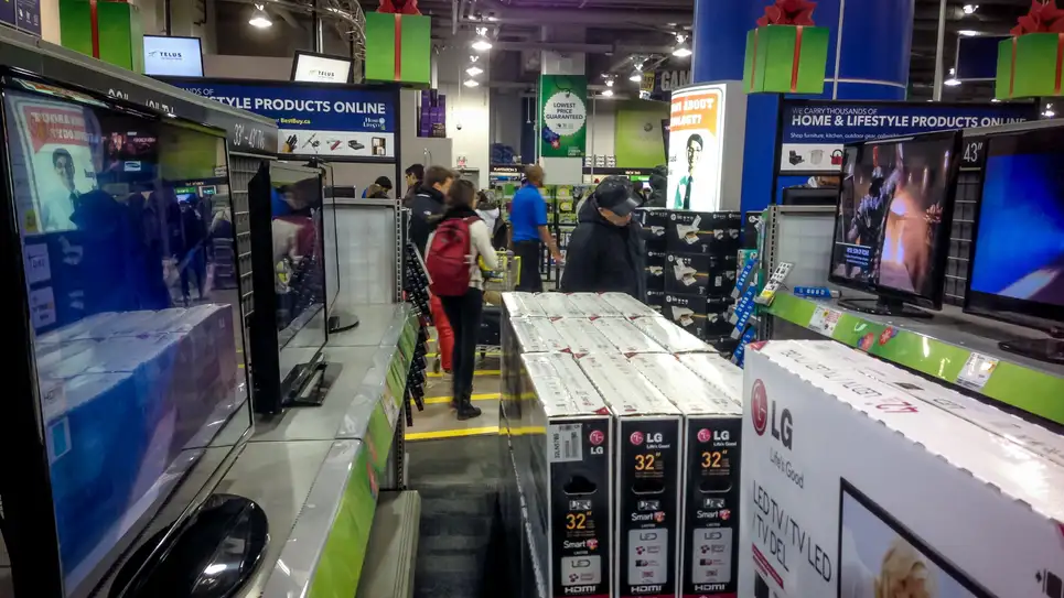 Why Black Friday Is a Bad Day to Impulse Buy Electronics