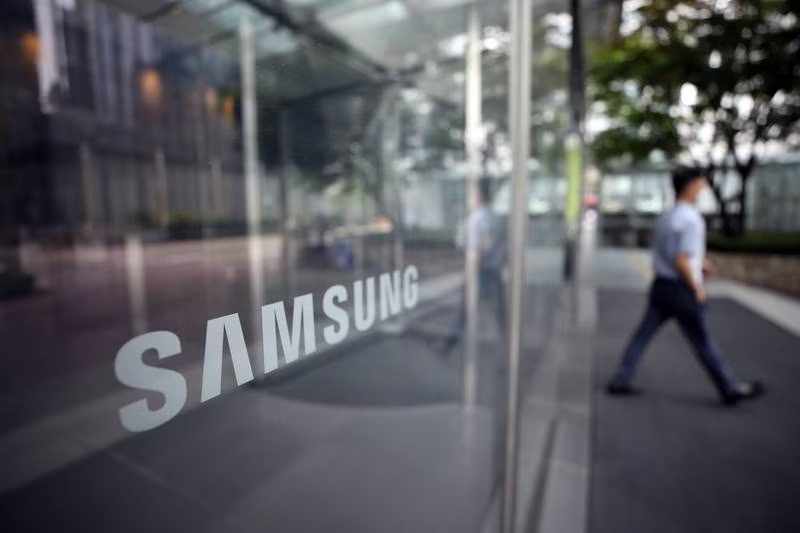 Samsung warns of worst quarterly profit since 2009 as it cuts chip production