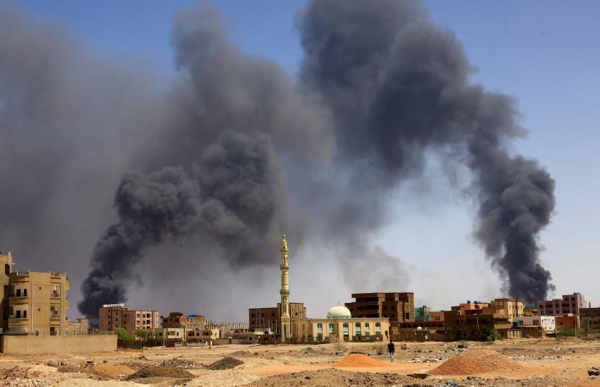 U.N. warns of Sudan breaking point as air strikes hit capital