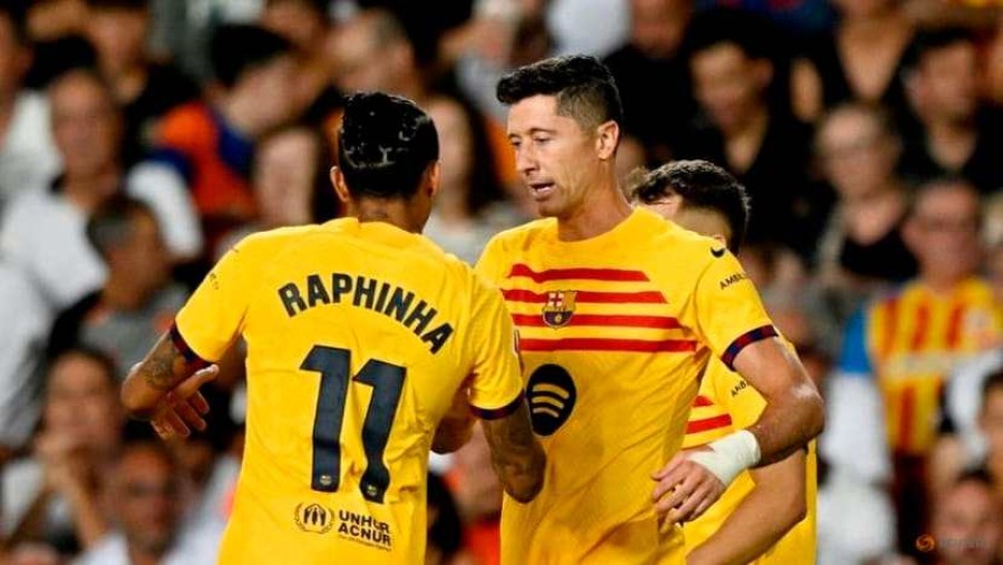 Lewandowski Praises Barcelona Youngsters After Comeback Win at Valencia