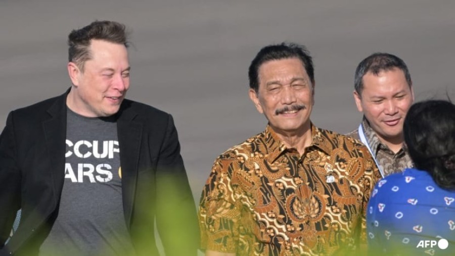 Musk arrives in Indonesia for planned Starlink launch