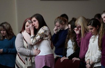 Kentucky school shooting kills 2, wounds 13, teen arrested