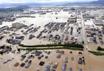 ‘Race against time’ to rescue Japan flood victims: Shinzo Abe