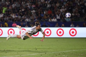 LA Galaxy striker Zlatan Ibrahimovi? scores with a diving header against Orlando City during their match in Carson,
