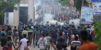 Police act tough on university students in Dhaka