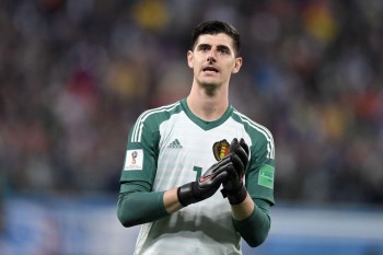 Courtois signs for Real in swap deal
