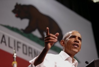 Obama, on campaign swing, urges 'sanity in our politics'