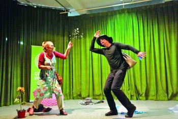 German troupe stages play on climate change