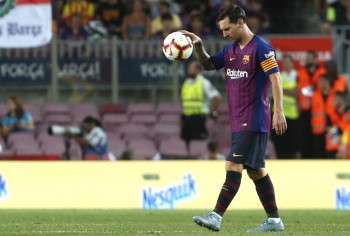 'Messi has no life, he lives in a golden prison'