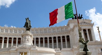 Italy govt to call confidence vote