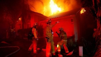 Nine killed as California wildfires spread