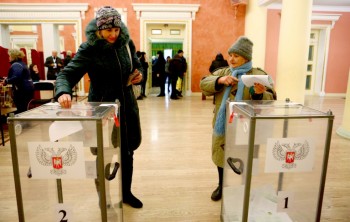 Ukraine rebels hold elections