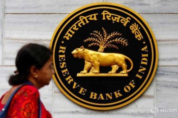 India wants committees to oversee RBI