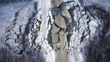 Earthquake doesn't disrupt food, fuel supply to Alaska