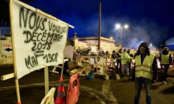 How Facebook fuelled France's 'yellow vest' protests