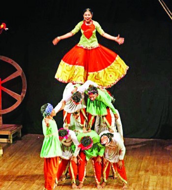'Arshinagar' enthralls audience  with 'Rahu Chandaler Har'