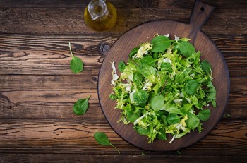 Why green leafy vegetables can protect liver health