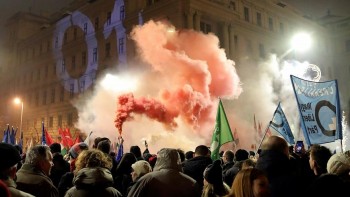 Fresh 'slave law' protests in Hungary