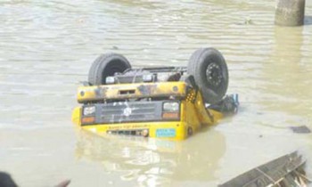 2 bodies recovered as truck falls into Turag river