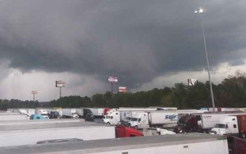 14 die in US tornado