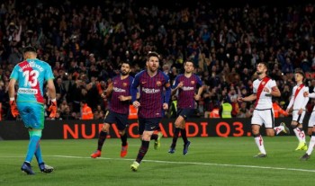 Messi shines in Vallecano win