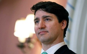 Trudeau expels two ex-ministers from party in bid to end scandal