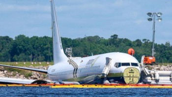 Military chartered Boeing 737 slides into St. Johns River, no casualties, flight data box recovered