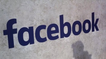 Amid privacy firestorm, Facebook curbs research tool