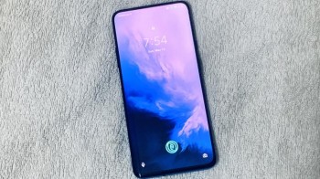 OnePlus 7 Pro owners receive a weird push notification