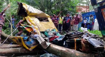 Truck driver killed in Bagerhat crash