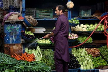 Pakistan price squeeze hits middle class as well as poor