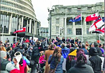 NZ indigenous Maori protest over 'stolen children'