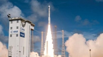 Space insurance costs to rocket after satellite crash