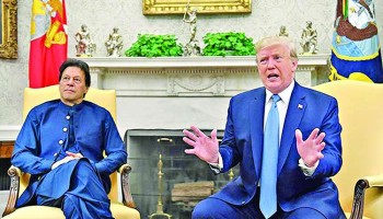 Trump urges Indo-Pak talks on Kashmir in call with Imran