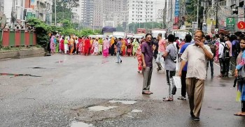 RMG workers withdraw road blockade