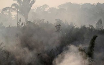 Amazon fires: Bolsonaro hits back at critics