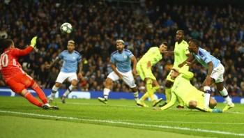 Sterling comes off bench, helps Man City beat Dinamo 2-0