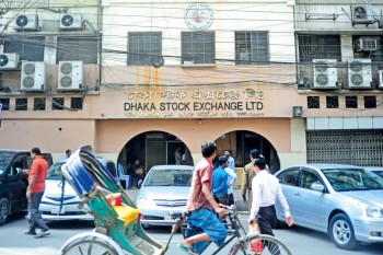 DSE key index plunges to three-year low