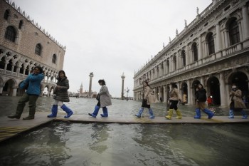 Venice flooded again 3 days after near-record high tide