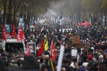 Protests, strike bring France to standstill