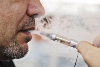 E-cigarettes: How high is the risk of chronic lung disease?