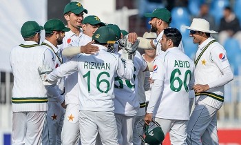 Bangladesh batting line-up crumble before Pakistan on day one