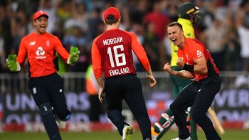 England win T20 thriller by two runs against South Africa