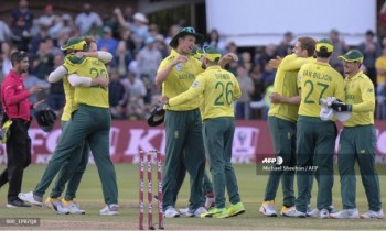 South Africa hold nerve to level series