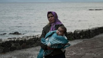 Greece suspends asylum after Turkey opens borders