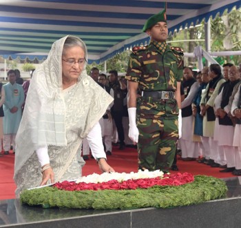 Prime Minister Sheikh Hasina pays homage to Bangabandhu
